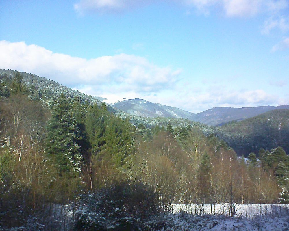 Le petit ballon vu depuis le Domaine Langmatt à Murbach le 09.12.2017 à 12:45 Le petit ballon (Alsace, Vosges) le 09.12.2017 à 12:45