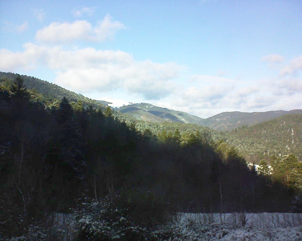 Le petit ballon vu depuis le Domaine Langmatt à Murbach le 09.12.2017 à 13:30 Le petit ballon (Alsace, Vosges) le 09.12.2017 à 13:30