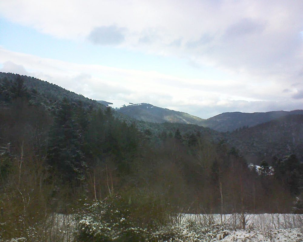 Le petit ballon vu depuis le Domaine Langmatt à Murbach le 09.12.2017 à 14:45 Le petit ballon (Alsace, Vosges) le 09.12.2017 à 14:45