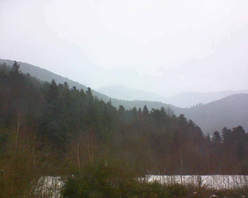 Le petit ballon vu depuis le Domaine Langmatt à Murbach le 10.12.2017 à 15:15 Le petit ballon (Alsace, Vosges) le 10.12.2017 à 15:15