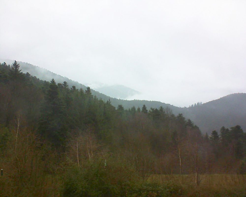 Le petit ballon vu depuis le Domaine Langmatt à Murbach le 11.12.2017 à 09:30 Le petit ballon (Alsace, Vosges) le 11.12.2017 à 09:30