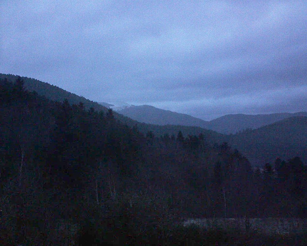 Le petit ballon vu depuis le Domaine Langmatt à Murbach le 12.12.2017 à 08:00 Le petit ballon (Alsace, Vosges) le 12.12.2017 à 08:00