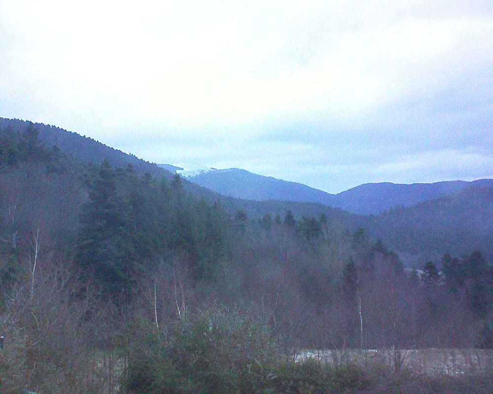 Le petit ballon vu depuis le Domaine Langmatt à Murbach le 12.12.2017 à 08:15 Le petit ballon (Alsace, Vosges) le 12.12.2017 à 08:15