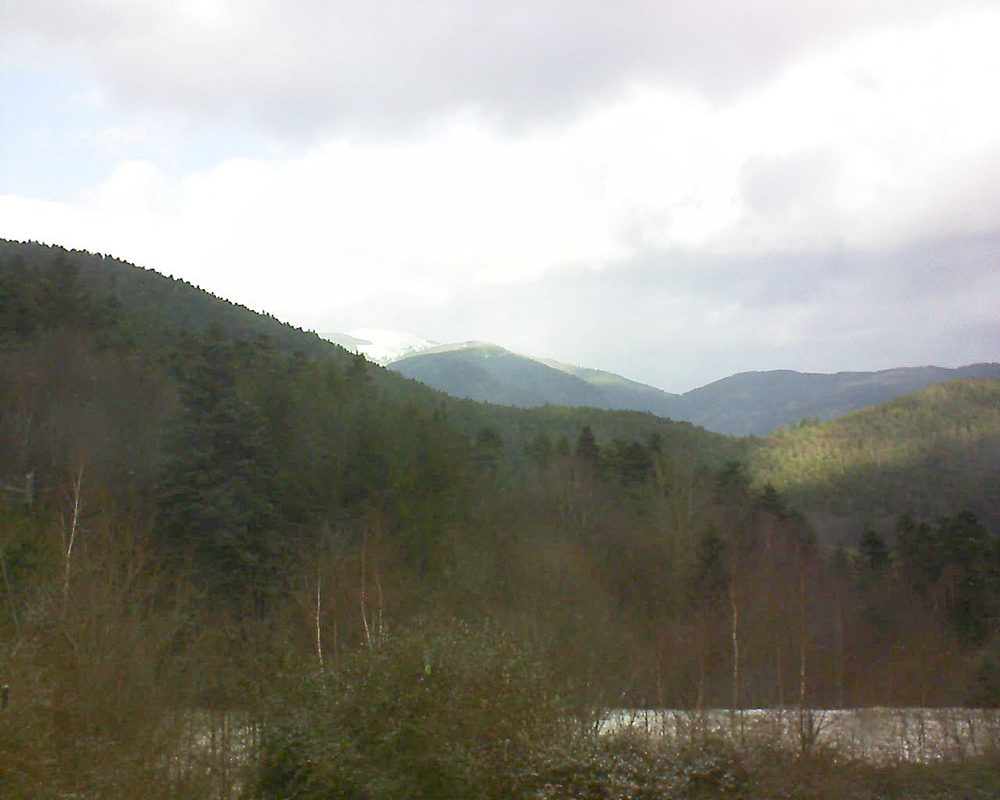 Le petit ballon vu depuis le Domaine Langmatt à Murbach le 12.12.2017 à 12:30 Le petit ballon (Alsace, Vosges) le 12.12.2017 à 12:30