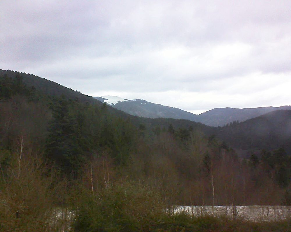 Le petit ballon vu depuis le Domaine Langmatt à Murbach le 14.12.2017 à 14:45 Le petit ballon (Alsace, Vosges) le 14.12.2017 à 14:45