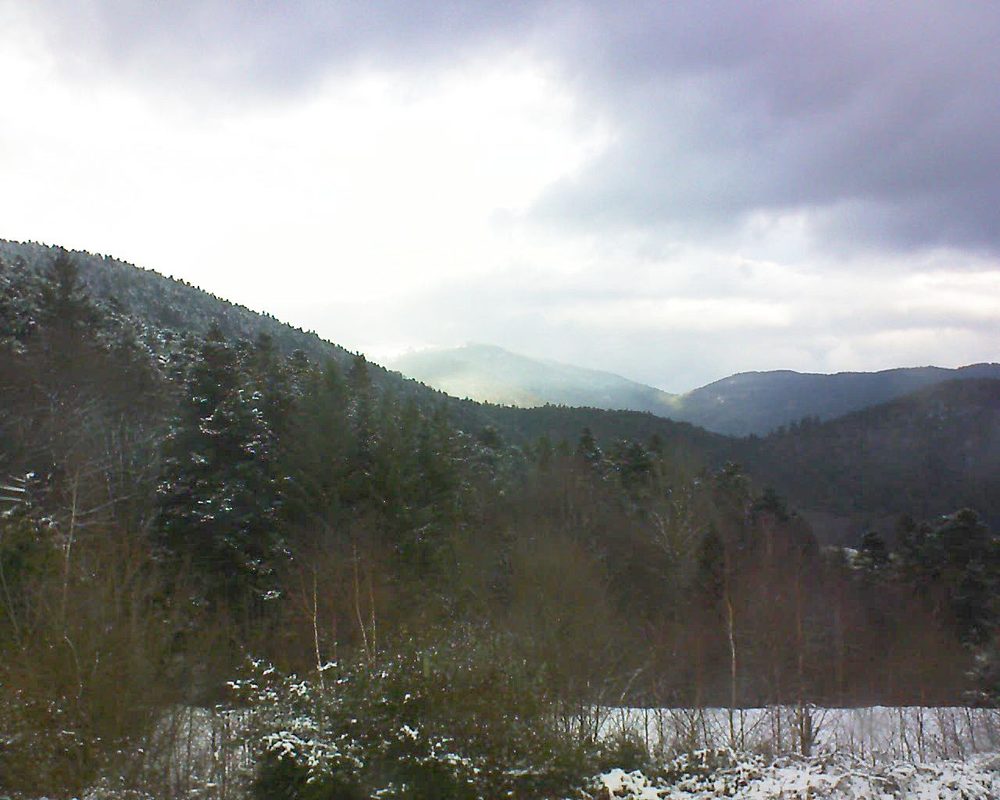 Le petit ballon vu depuis le Domaine Langmatt à Murbach le 16.12.2017 à 14:00 Le petit ballon (Alsace, Vosges) le 16.12.2017 à 14:00
