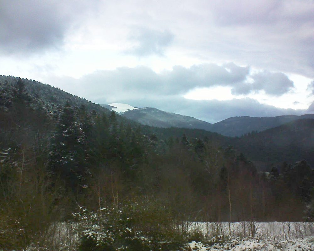 Le petit ballon vu depuis le Domaine Langmatt à Murbach le 16.12.2017 à 15:15 Le petit ballon (Alsace, Vosges) le 16.12.2017 à 15:15