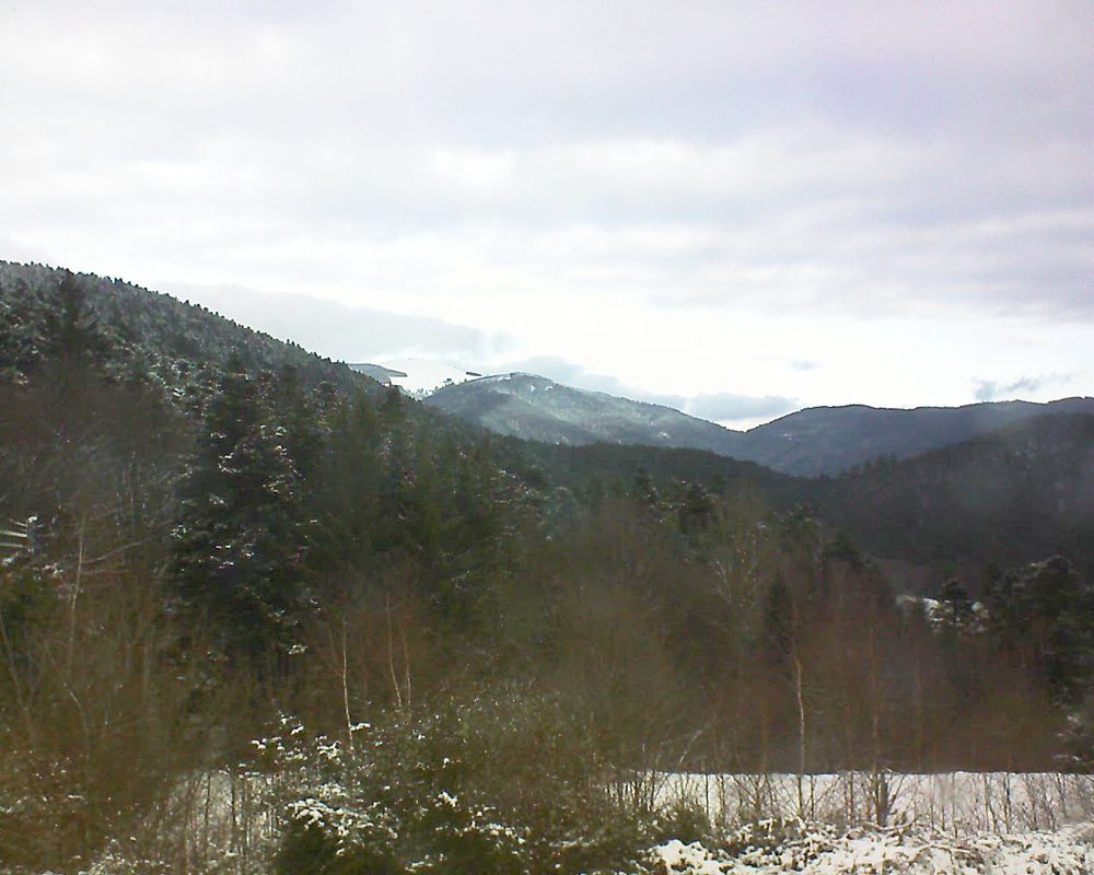 Le petit ballon vu depuis le Domaine Langmatt à Murbach le 17.12.2017 à 11:30 Le petit ballon (Alsace, Vosges) le 17.12.2017 à 11:30