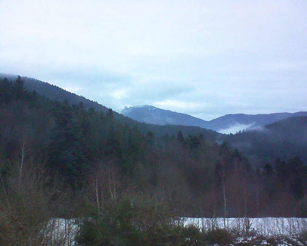 Le petit ballon vu depuis le Domaine Langmatt à Murbach le 21.12.2017 à 16:30 Le petit ballon (Alsace, Vosges) le 21.12.2017 à 16:30