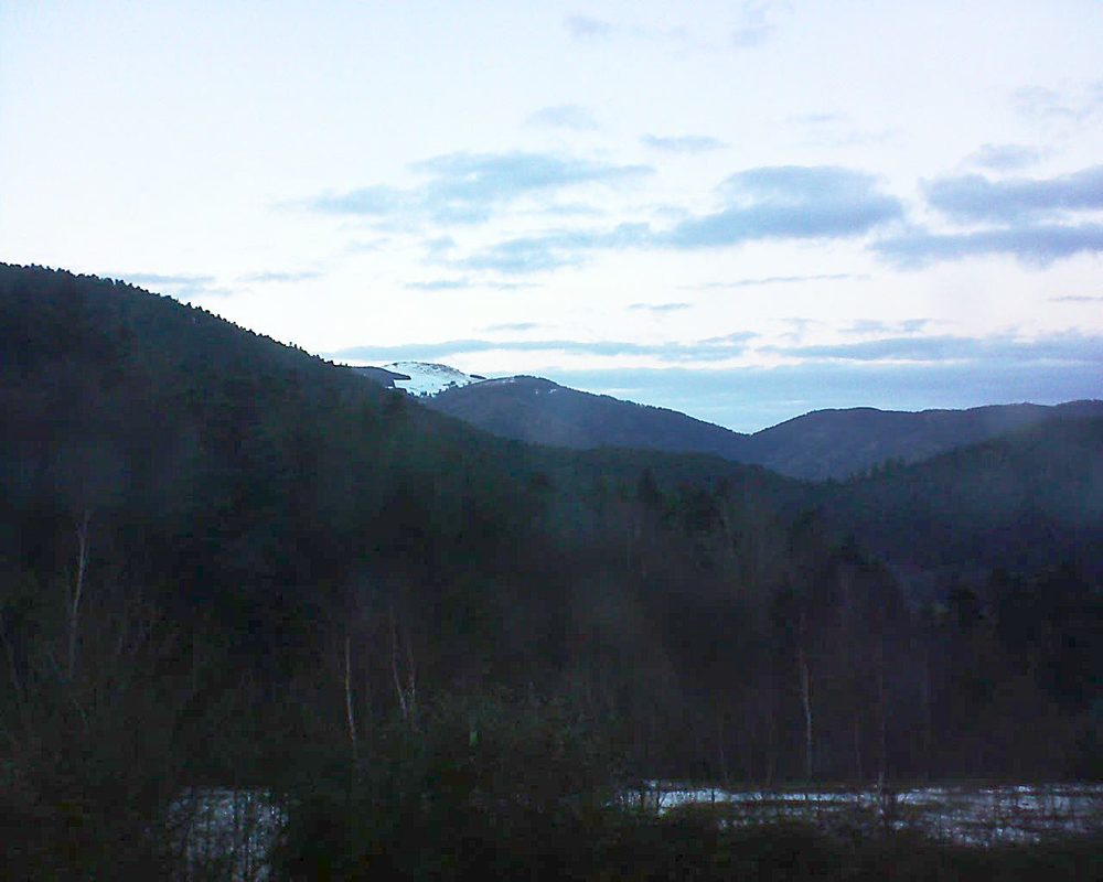 Le petit ballon vu depuis le Domaine Langmatt à Murbach le 22.12.2017 à 16:45 Le petit ballon (Alsace, Vosges) le 22.12.2017 à 16:45
