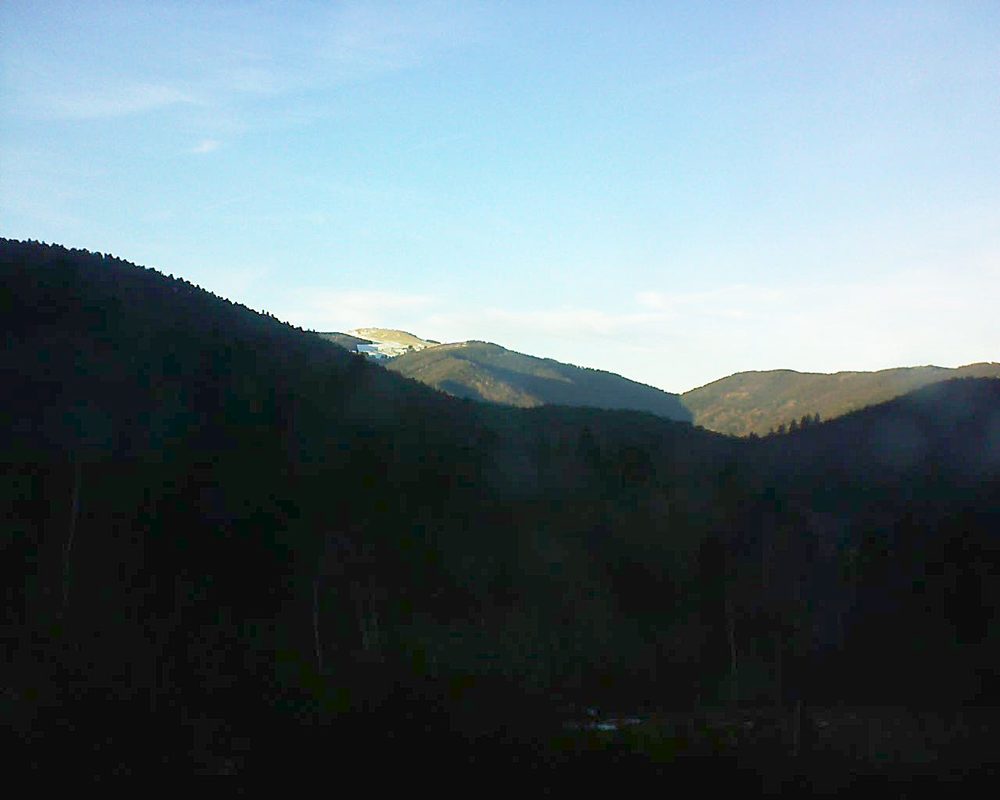 Le petit ballon vu depuis le Domaine Langmatt à Murbach le 25.12.2017 à 15:45 Le petit ballon (Alsace, Vosges) le 25.12.2017 à 15:45