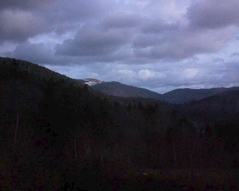 Le petit ballon vu depuis le Domaine Langmatt à Murbach le 26.12.2017 à 08:00 Le petit ballon (Alsace, Vosges) le 26.12.2017 à 08:00