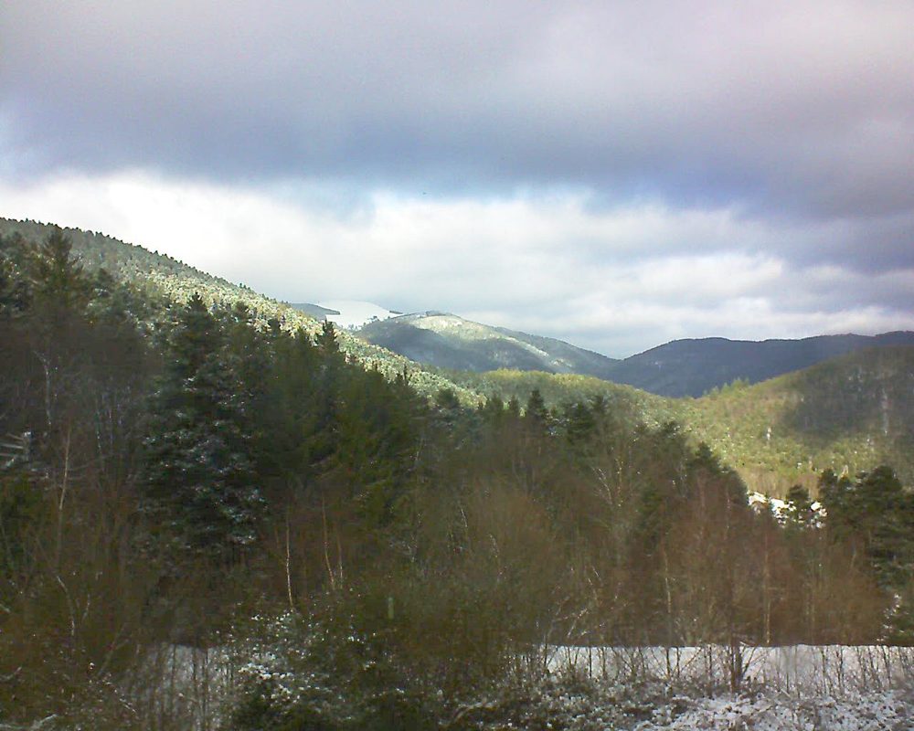 Le petit ballon vu depuis le Domaine Langmatt à Murbach le 28.12.2017 à 13:15 Le petit ballon (Alsace, Vosges) le 28.12.2017 à 13:15