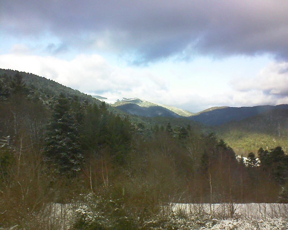 Le petit ballon vu depuis le Domaine Langmatt à Murbach le 28.12.2017 à 13:45 Le petit ballon (Alsace, Vosges) le 28.12.2017 à 13:45