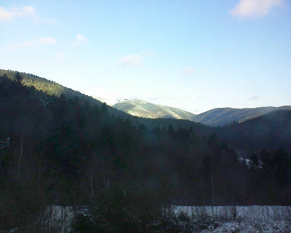 Le petit ballon vu depuis le Domaine Langmatt à Murbach le 29.12.2017 à 09:45 Le petit ballon (Alsace, Vosges) le 29.12.2017 à 09:45
