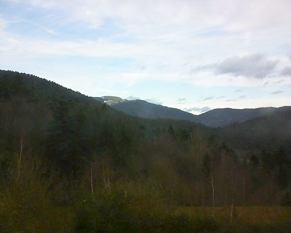 Le petit ballon vu depuis le Domaine Langmatt à Murbach le 31.12.2017 à 14:00 Le petit ballon (Alsace, Vosges) le 31.12.2017 à 14:00