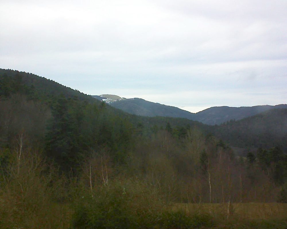 Le petit ballon vu depuis le Domaine Langmatt à Murbach le 31.12.2017 à 15:45 Le petit ballon (Alsace, Vosges) le 31.12.2017 à 15:45