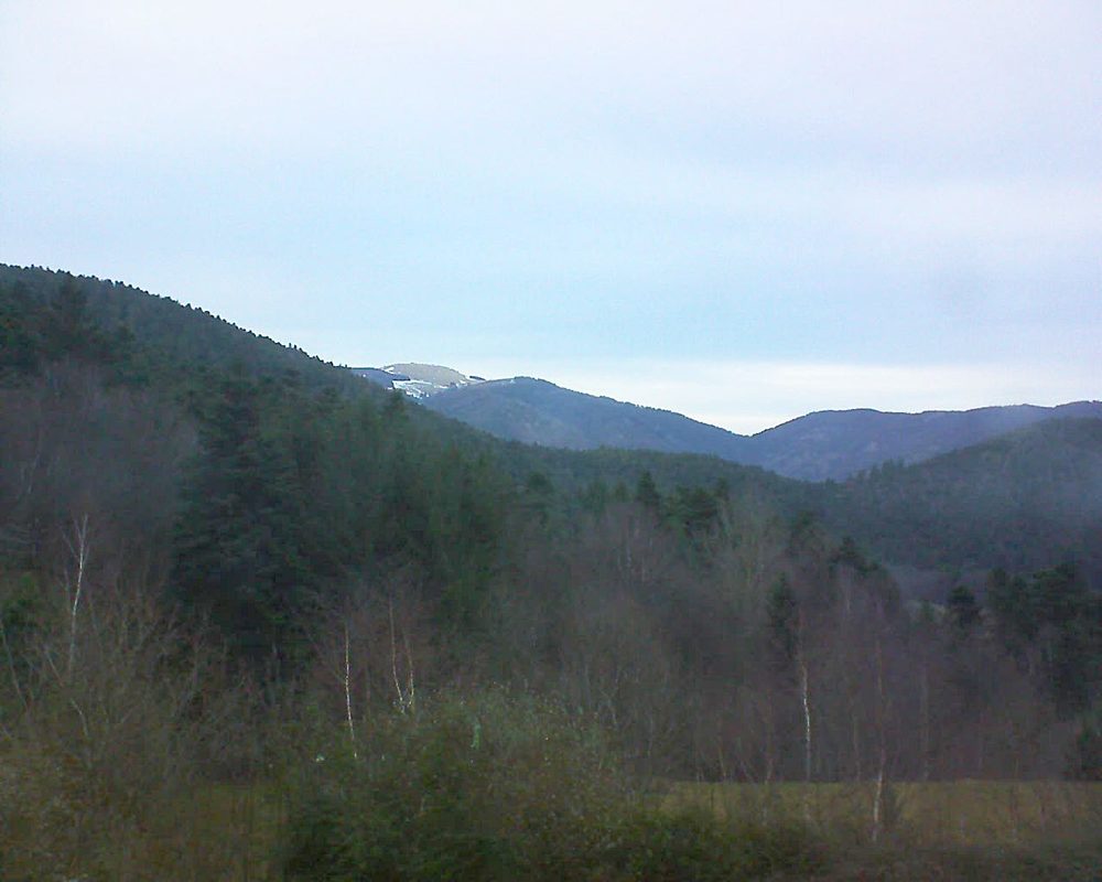 Le petit ballon vu depuis le Domaine Langmatt à Murbach le 31.12.2017 à 16:30 Le petit ballon (Alsace, Vosges) le 31.12.2017 à 16:30