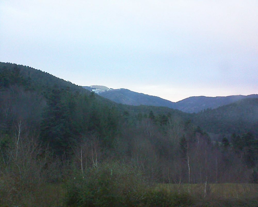 Le petit ballon vu depuis le Domaine Langmatt à Murbach le 31.12.2017 à 16:45 Le petit ballon (Alsace, Vosges) le 31.12.2017 à 16:45