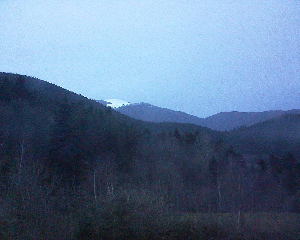 Le petit ballon vu depuis le Domaine Langmatt à Murbach le 02.01.2018 à 17:00 Le petit ballon (Alsace, Vosges) le 02.01.2018 à 17:00