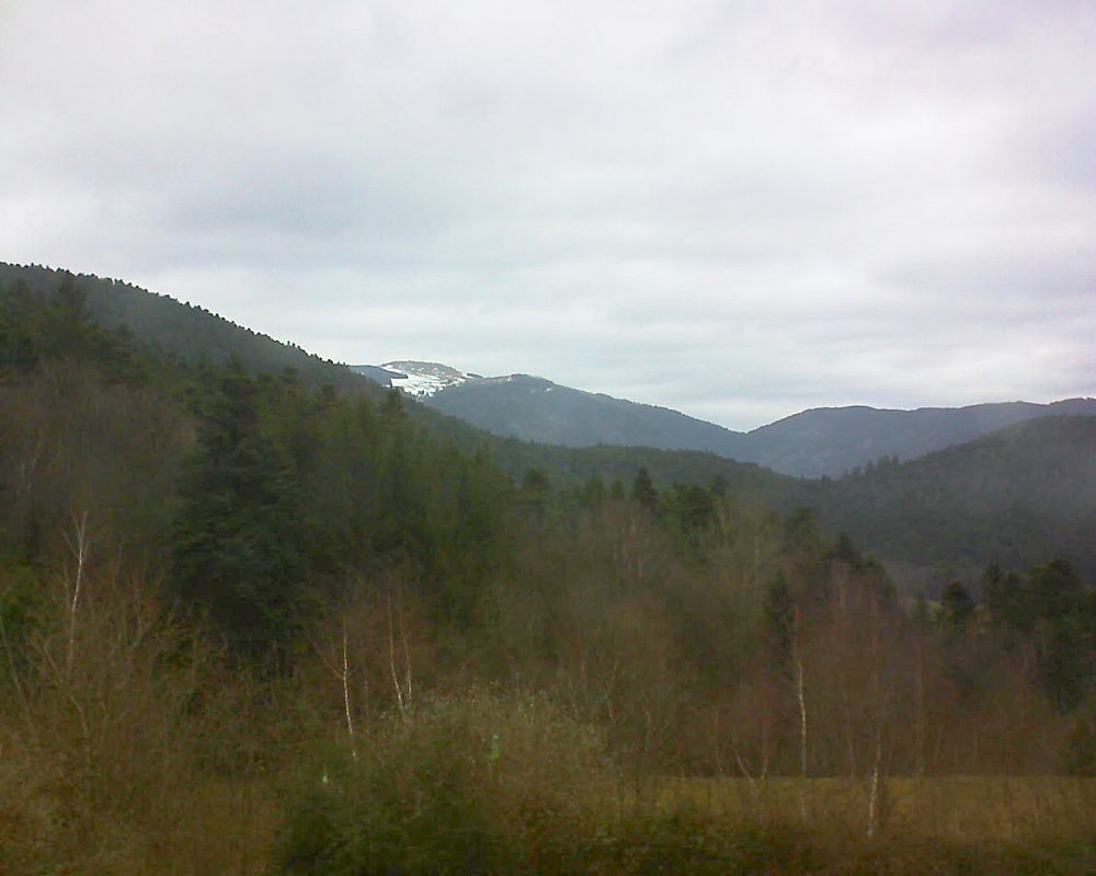 Le petit ballon vu depuis le Domaine Langmatt à Murbach le 23.01.2018 à 11:15 Le petit ballon (Alsace, Vosges) le 23.01.2018 à 11:15