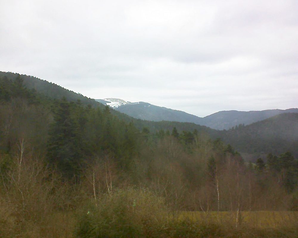 Le petit ballon vu depuis le Domaine Langmatt à Murbach le 23.01.2018 à 11:30 Le petit ballon (Alsace, Vosges) le 23.01.2018 à 11:30
