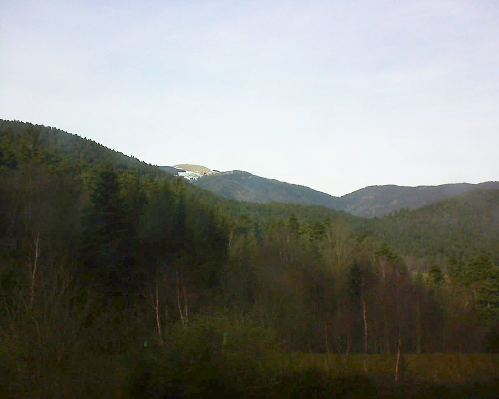 Le petit ballon vu depuis le Domaine Langmatt à Murbach le 24.01.2018 à 14:15 Le petit ballon (Alsace, Vosges) le 24.01.2018 à 14:15