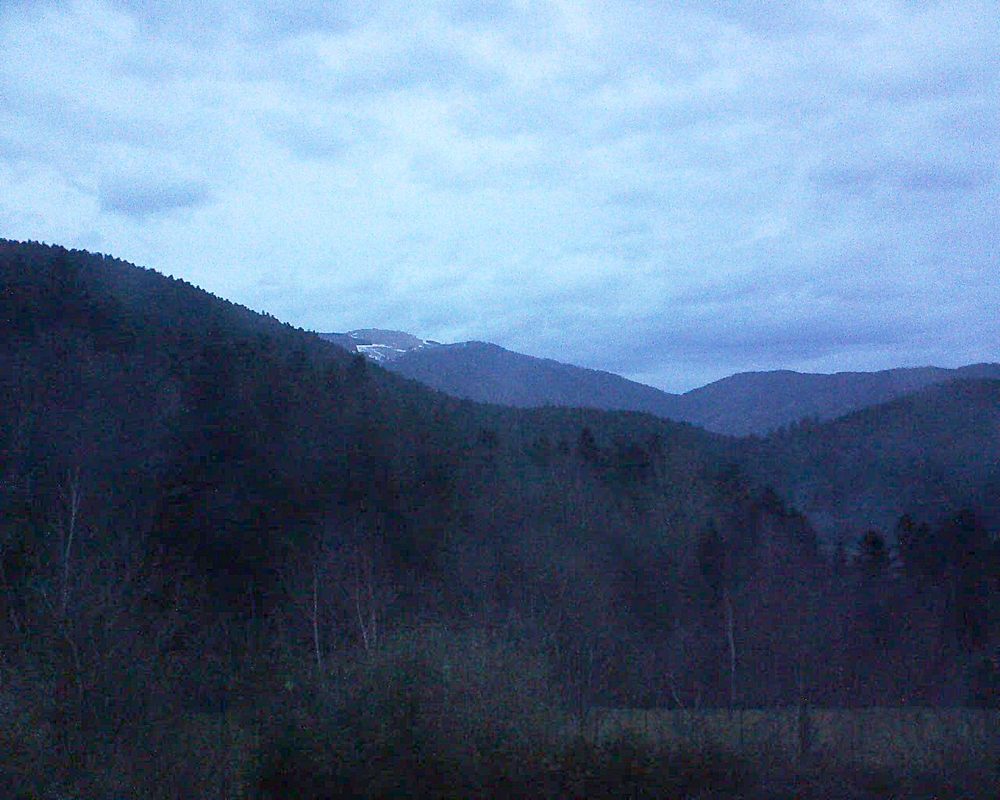Le petit ballon vu depuis le Domaine Langmatt à Murbach le 25.01.2018 à 17:30 Le petit ballon (Alsace, Vosges) le 25.01.2018 à 17:30