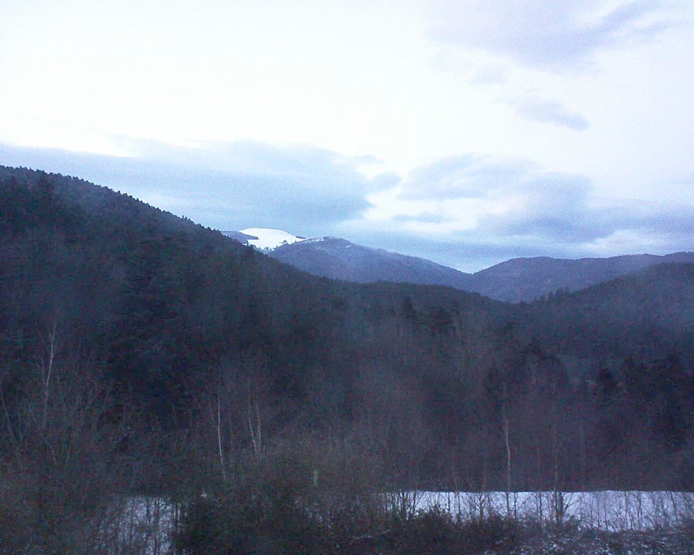 Le petit ballon vu depuis le Domaine Langmatt à Murbach le 02.02.2018 à 17:45 Le petit ballon (Alsace, Vosges) le 02.02.2018 à 17:45