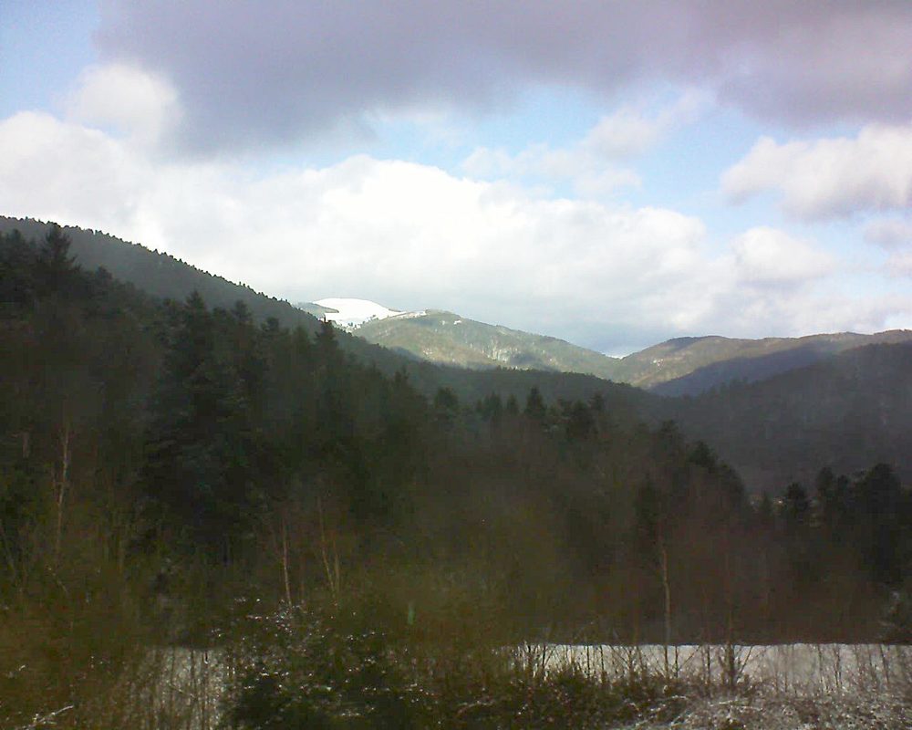 Le petit ballon vu depuis le Domaine Langmatt à Murbach le 12.02.2018 à 12:30 Le petit ballon (Alsace, Vosges) le 12.02.2018 à 12:30