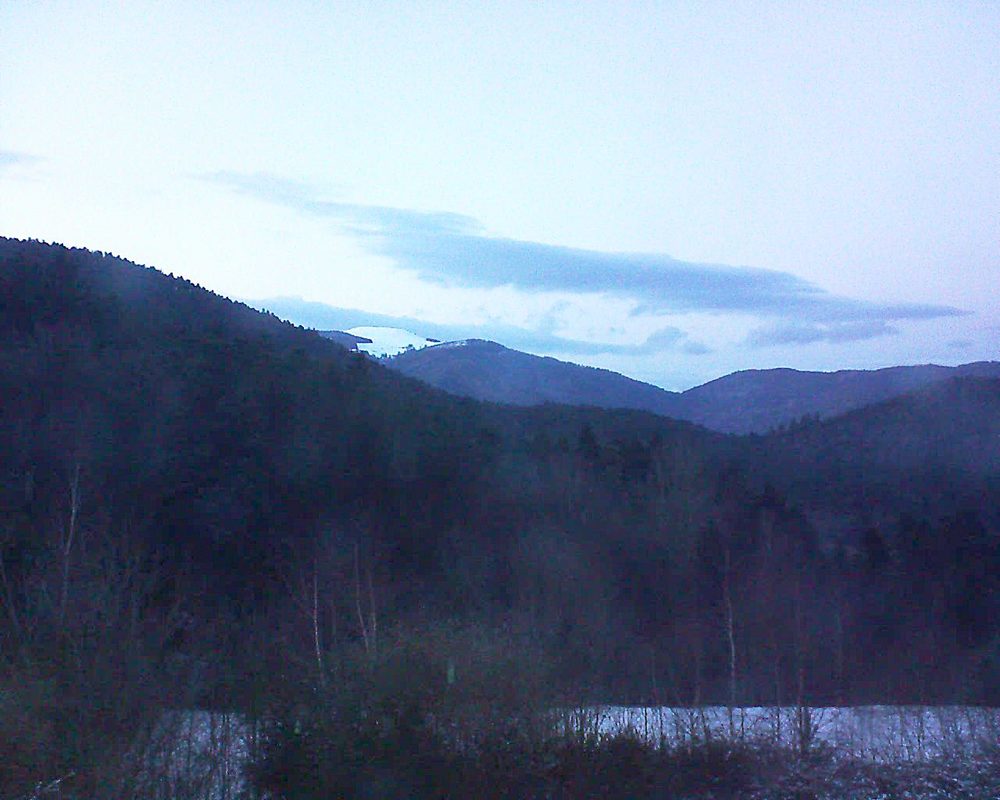 Le petit ballon vu depuis le Domaine Langmatt à Murbach le 12.02.2018 à 18:00 Le petit ballon (Alsace, Vosges) le 12.02.2018 à 18:00