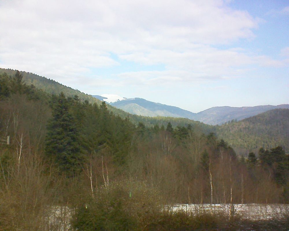 Le petit ballon vu depuis le Domaine Langmatt à Murbach le 14.02.2018 à 12:15 Le petit ballon (Alsace, Vosges) le 14.02.2018 à 12:15