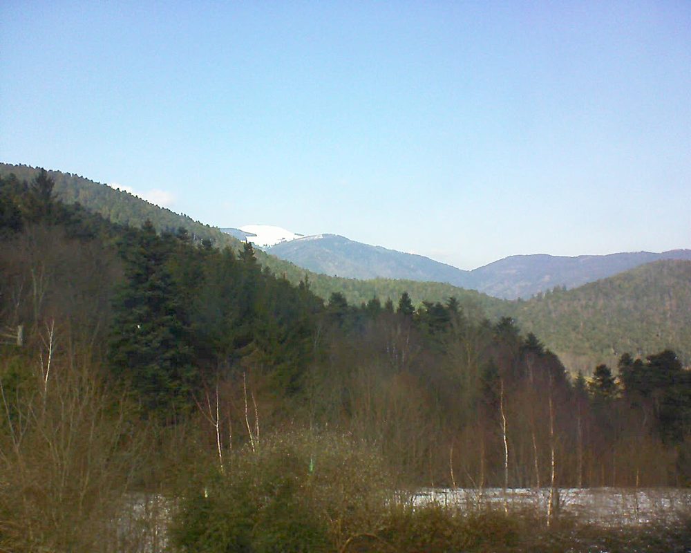 Le petit ballon vu depuis le Domaine Langmatt à Murbach le 14.02.2018 à 13:15 Le petit ballon (Alsace, Vosges) le 14.02.2018 à 13:15