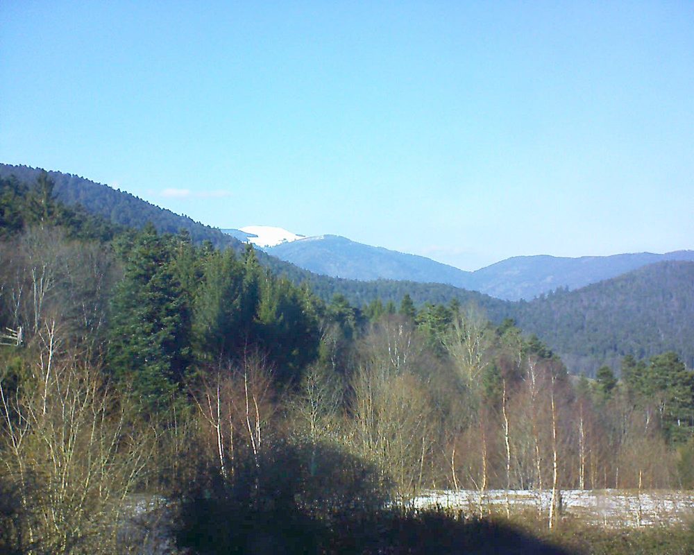 Le petit ballon vu depuis le Domaine Langmatt à Murbach le 14.02.2018 à 14:45 Le petit ballon (Alsace, Vosges) le 14.02.2018 à 14:45