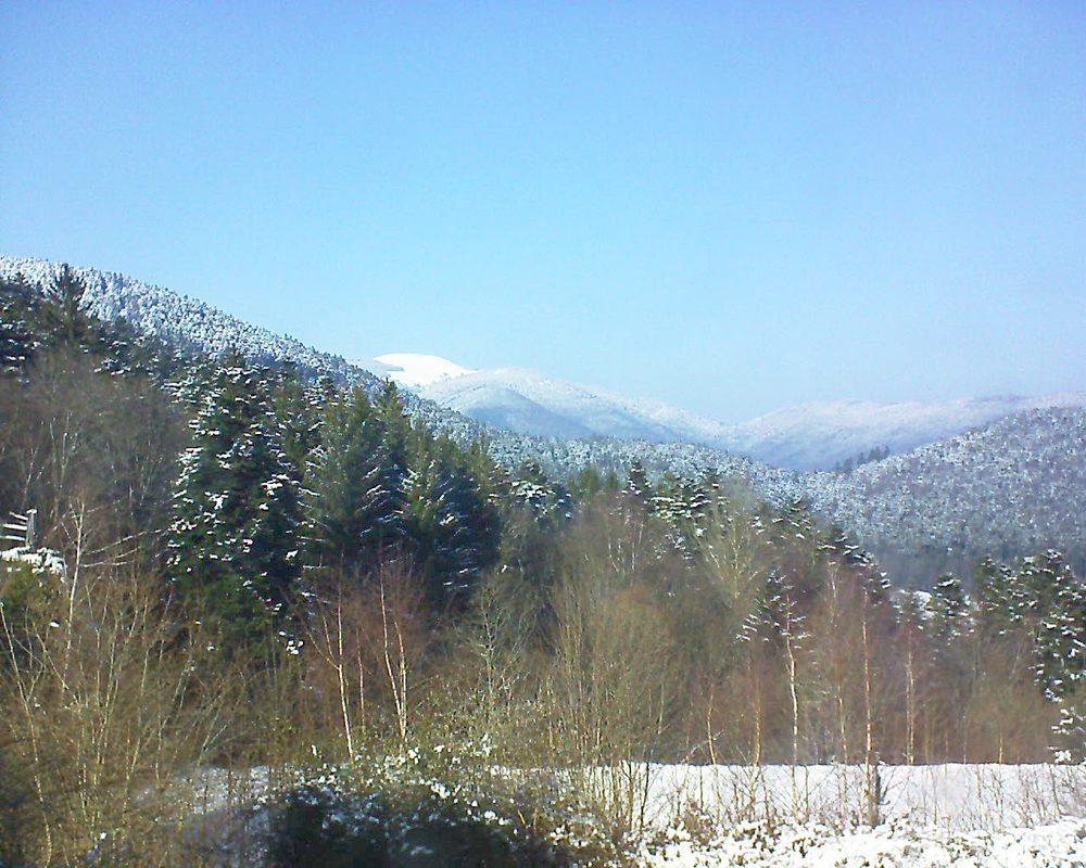 Le petit ballon vu depuis le Domaine Langmatt à Murbach le 24.02.2018 à 14:45 Le petit ballon (Alsace, Vosges) le 24.02.2018 à 14:45
