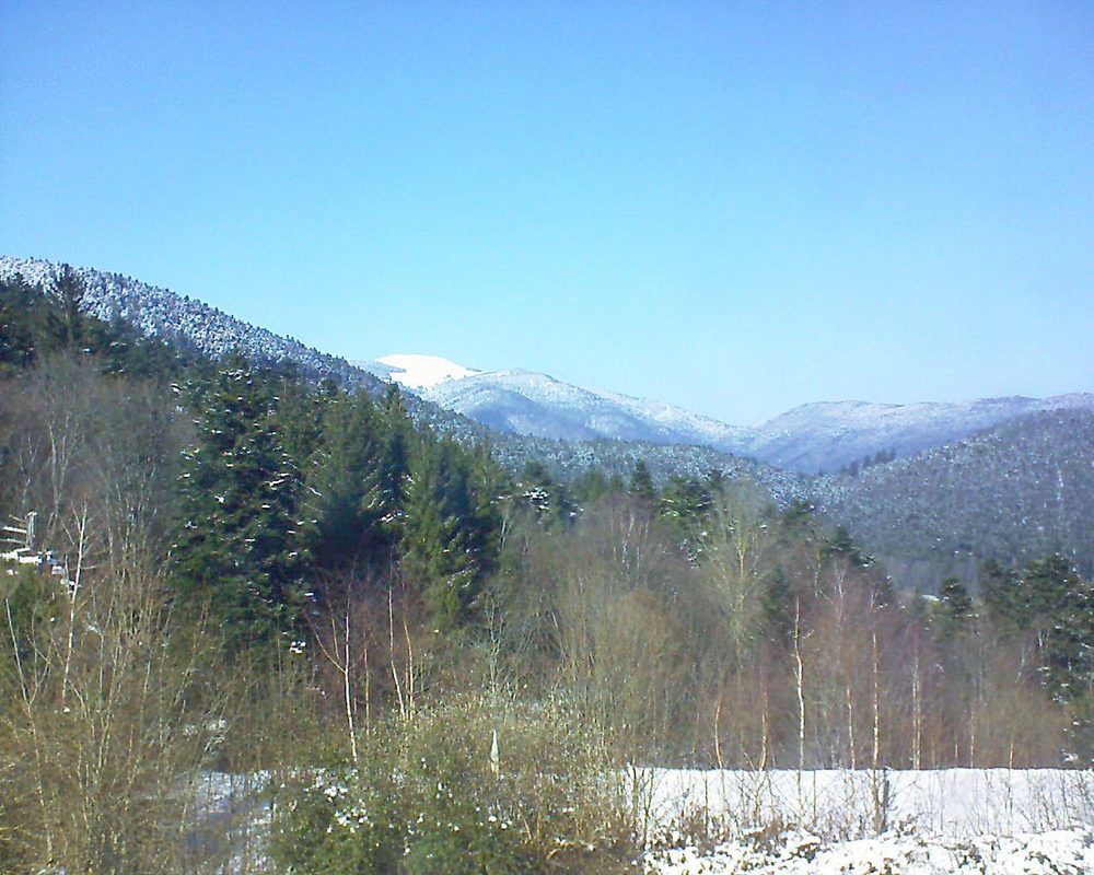 Le petit ballon vu depuis le Domaine Langmatt à Murbach le 25.02.2018 à 14:00 Le petit ballon (Alsace, Vosges) le 25.02.2018 à 14:00