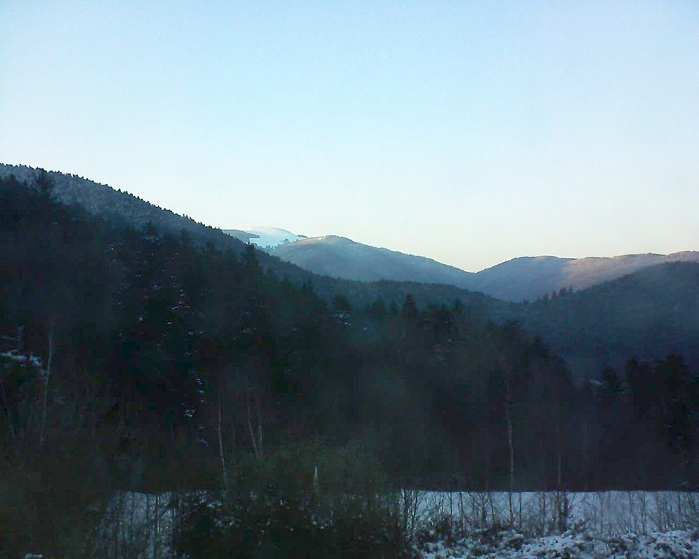 Le petit ballon vu depuis le Domaine Langmatt à Murbach le 25.02.2018 à 17:45 Le petit ballon (Alsace, Vosges) le 25.02.2018 à 17:45