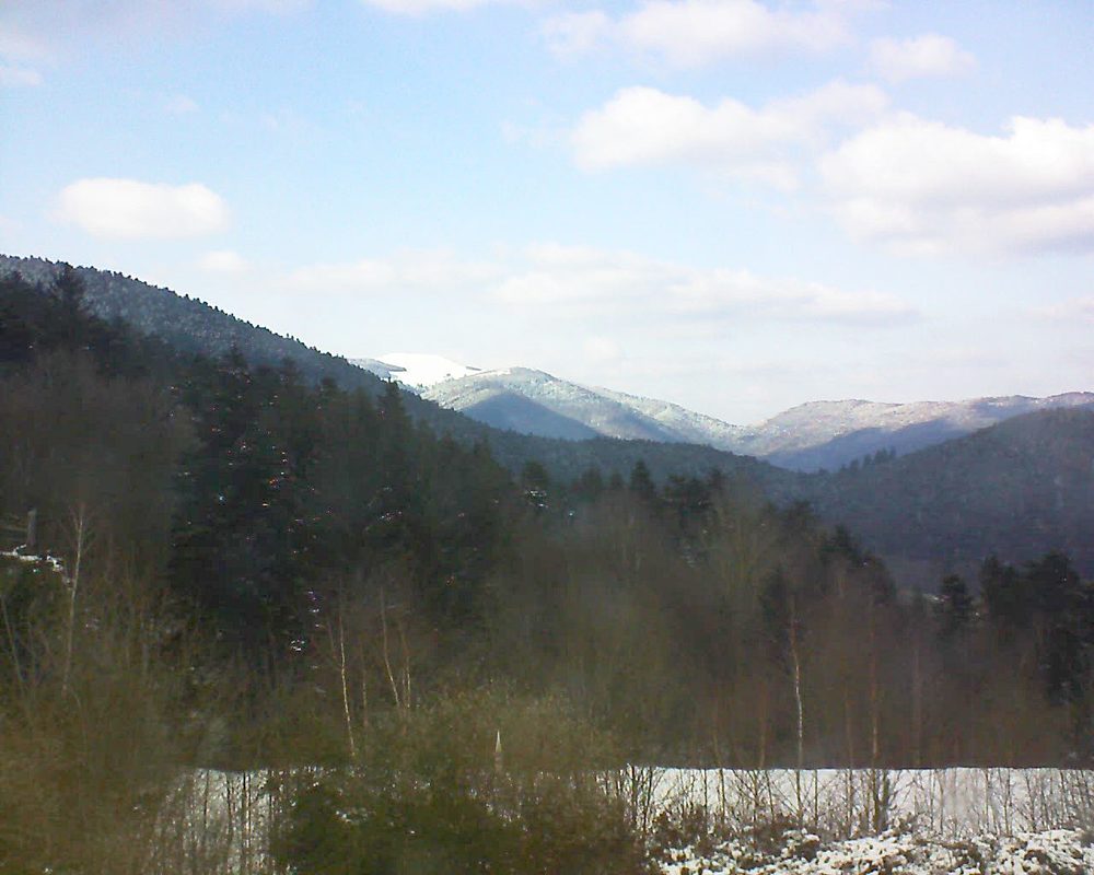 Le petit ballon vu depuis le Domaine Langmatt à Murbach le 26.02.2018 à 15:45 Le petit ballon (Alsace, Vosges) le 26.02.2018 à 15:45