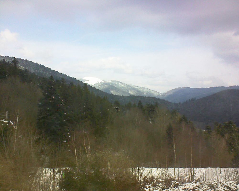 Le petit ballon vu depuis le Domaine Langmatt à Murbach le 27.02.2018 à 11:45 Le petit ballon (Alsace, Vosges) le 27.02.2018 à 11:45