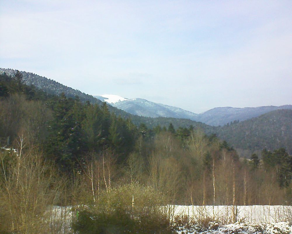 Le petit ballon vu depuis le Domaine Langmatt à Murbach le 27.02.2018 à 15:15 Le petit ballon (Alsace, Vosges) le 27.02.2018 à 15:15