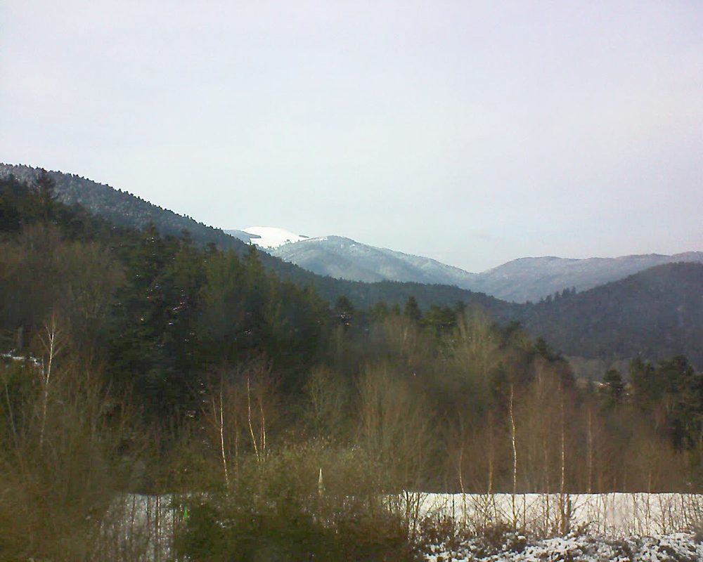 Le petit ballon vu depuis le Domaine Langmatt à Murbach le 27.02.2018 à 15:45 Le petit ballon (Alsace, Vosges) le 27.02.2018 à 15:45