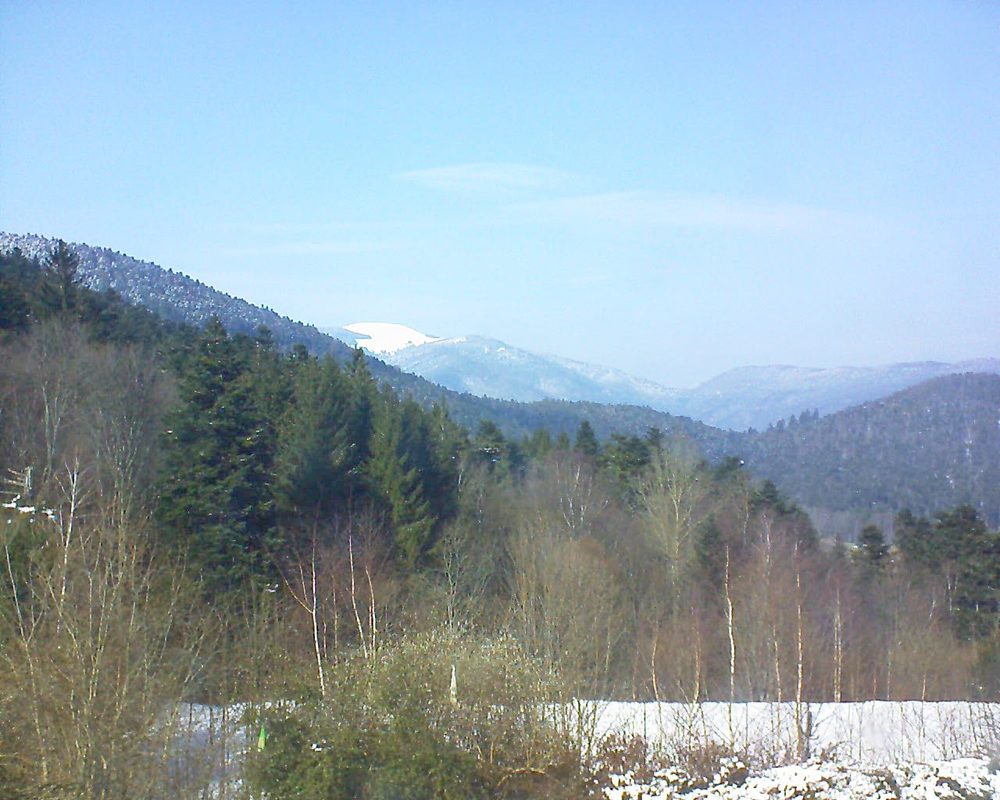 Le petit ballon vu depuis le Domaine Langmatt à Murbach le 28.02.2018 à 14:15 Le petit ballon (Alsace, Vosges) le 28.02.2018 à 14:15