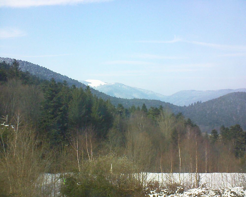 Le petit ballon vu depuis le Domaine Langmatt à Murbach le 28.02.2018 à 14:45 Le petit ballon (Alsace, Vosges) le 28.02.2018 à 14:45