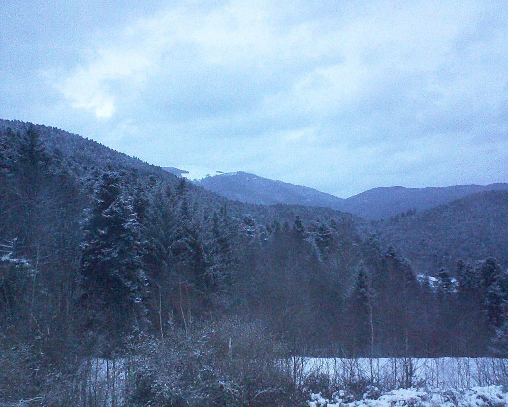 Le petit ballon vu depuis le Domaine Langmatt à Murbach le 02.03.2018 à 18:30 Le petit ballon (Alsace, Vosges) le 02.03.2018 à 18:30
