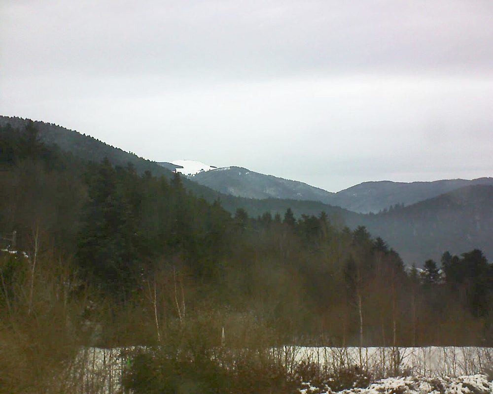 Le petit ballon vu depuis le Domaine Langmatt à Murbach le 03.03.2018 à 11:45 Le petit ballon (Alsace, Vosges) le 03.03.2018 à 11:45