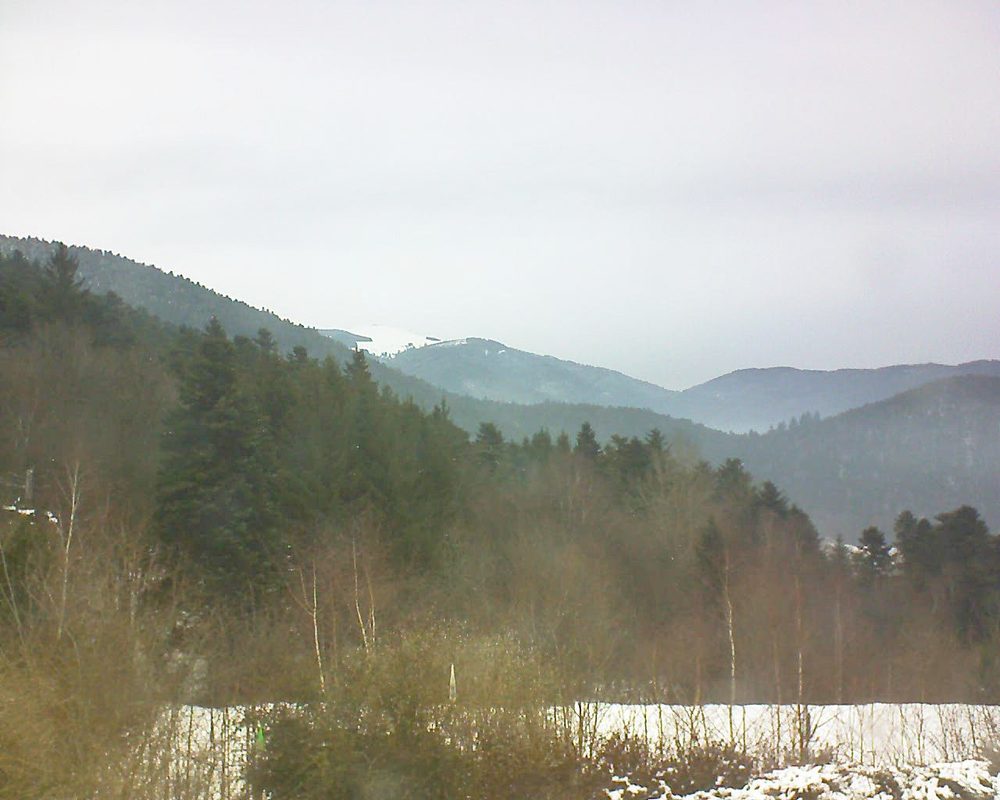 Le petit ballon vu depuis le Domaine Langmatt à Murbach le 03.03.2018 à 12:45 Le petit ballon (Alsace, Vosges) le 03.03.2018 à 12:45
