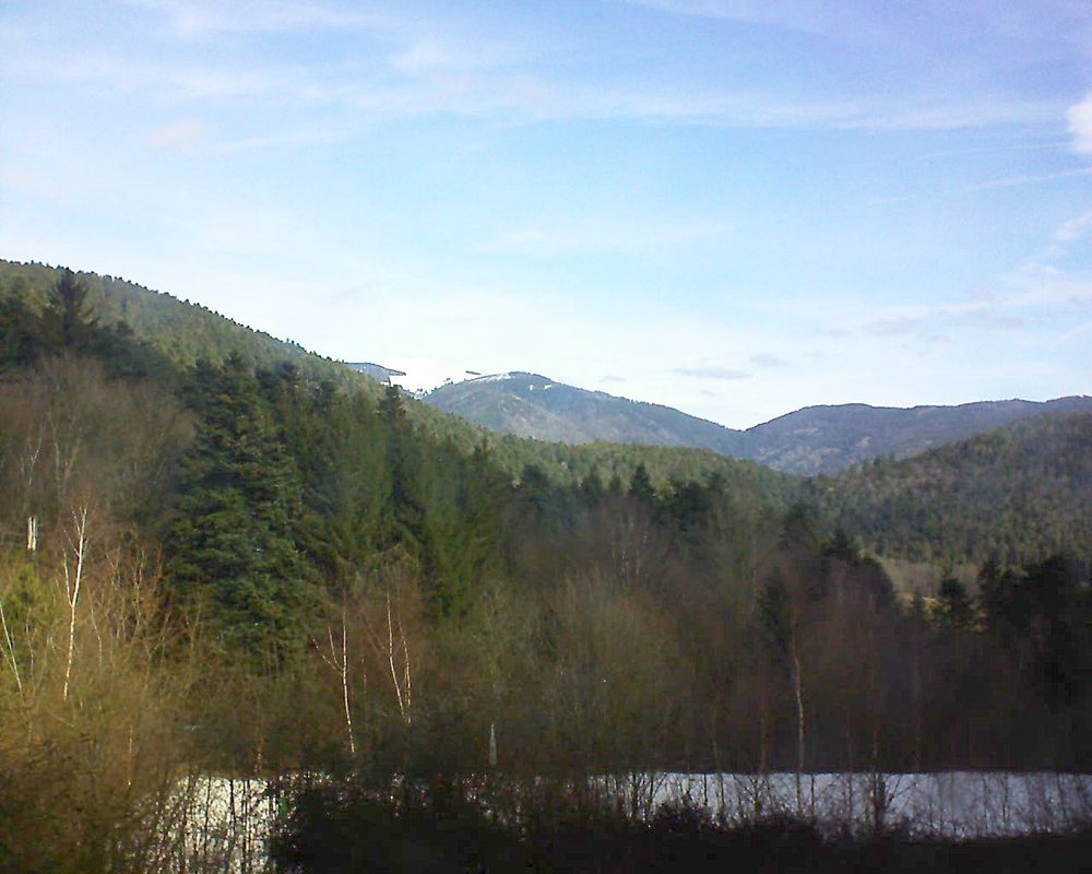Le petit ballon vu depuis le Domaine Langmatt à Murbach le 05.03.2018 à 10:15 Le petit ballon (Alsace, Vosges) le 05.03.2018 à 10:15