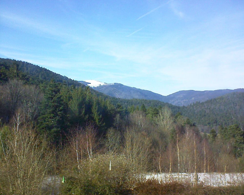 Le petit ballon vu depuis le Domaine Langmatt à Murbach le 05.03.2018 à 15:30 Le petit ballon (Alsace, Vosges) le 05.03.2018 à 15:30