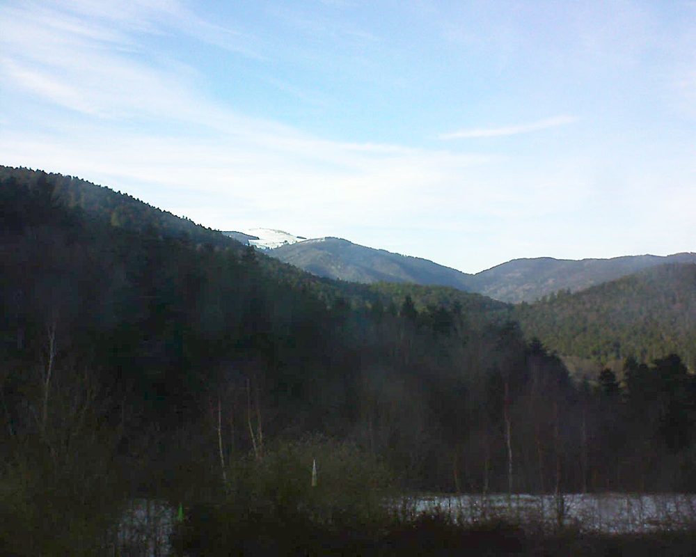 Le petit ballon vu depuis le Domaine Langmatt à Murbach le 05.03.2018 à 16:30 Le petit ballon (Alsace, Vosges) le 05.03.2018 à 16:30