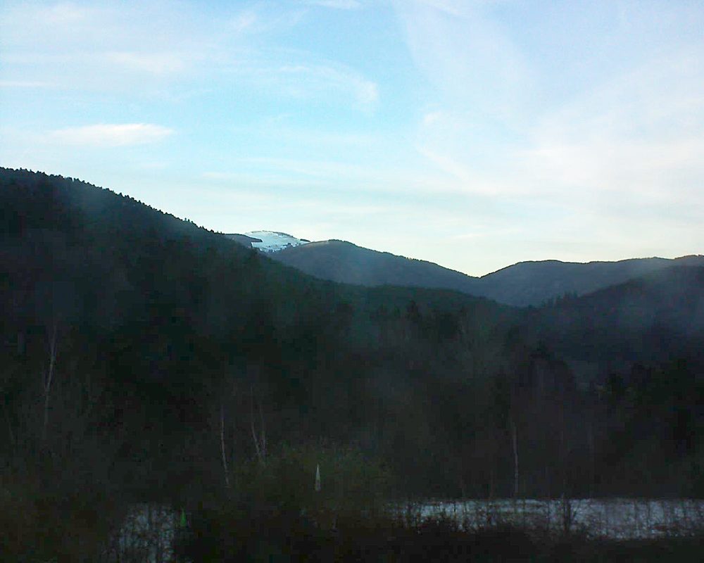 Le petit ballon vu depuis le Domaine Langmatt à Murbach le 05.03.2018 à 18:00 Le petit ballon (Alsace, Vosges) le 05.03.2018 à 18:00